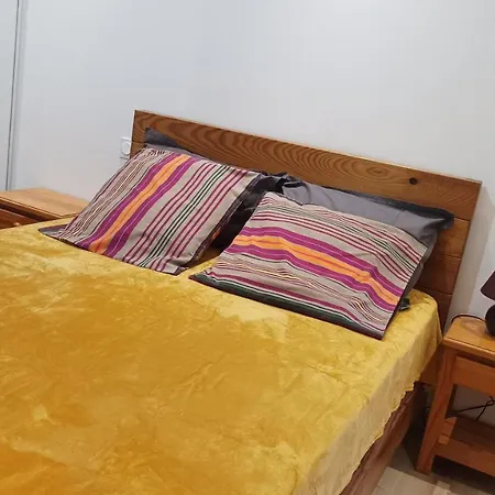 A 2 Pas Des Plages De Sable Et Du Centre Beau 3 Pieces Pour 3 Personnes *