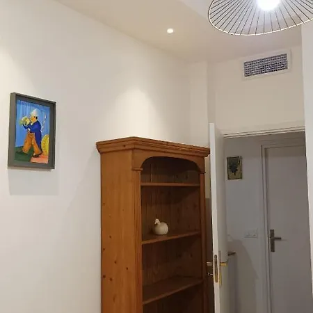 A 2 Pas Des Plages De Sable Et Du Centre Beau 3 Pieces Pour 3 Personnes Lägenhet Menton