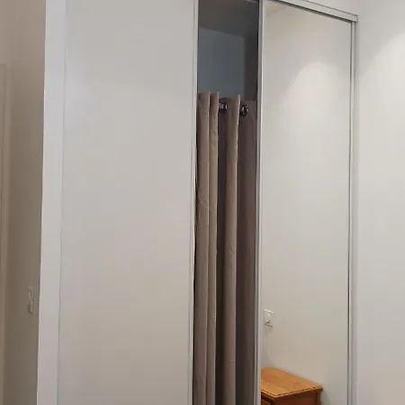 Lägenhet A 2 Pas Des Plages De Sable Et Du Centre Beau 3 Pieces Pour 3 Personnes